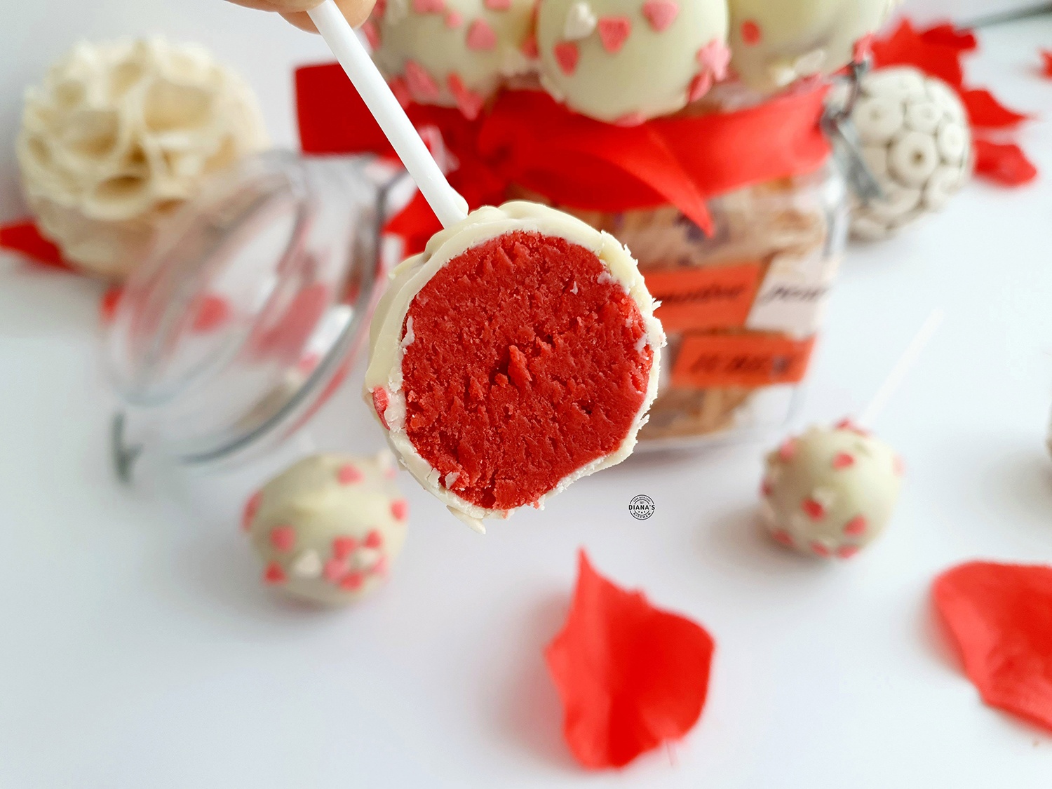 Red Velvet Cake Pops 4